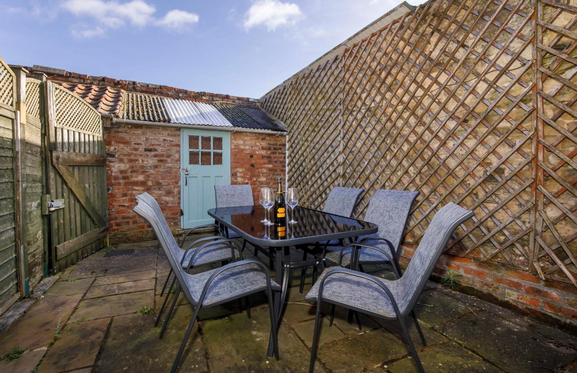 2 Bed, Pet Friendly Sleeps 6 In Norton Villa Norton  ภายนอก รูปภาพ